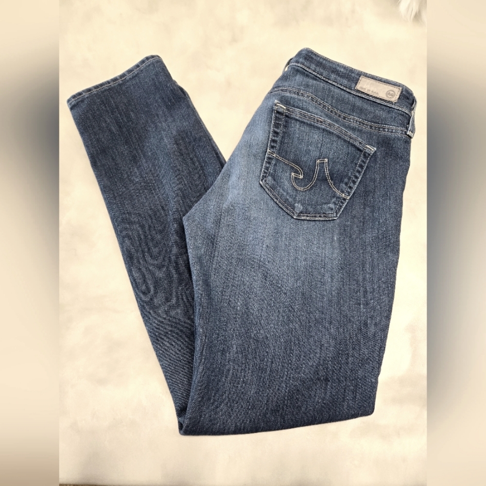 AG-the Stilt Cigarette Trendy Jeans. Size 29R